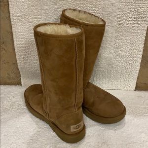 UGG women’s boots. Size 7.  Tan color